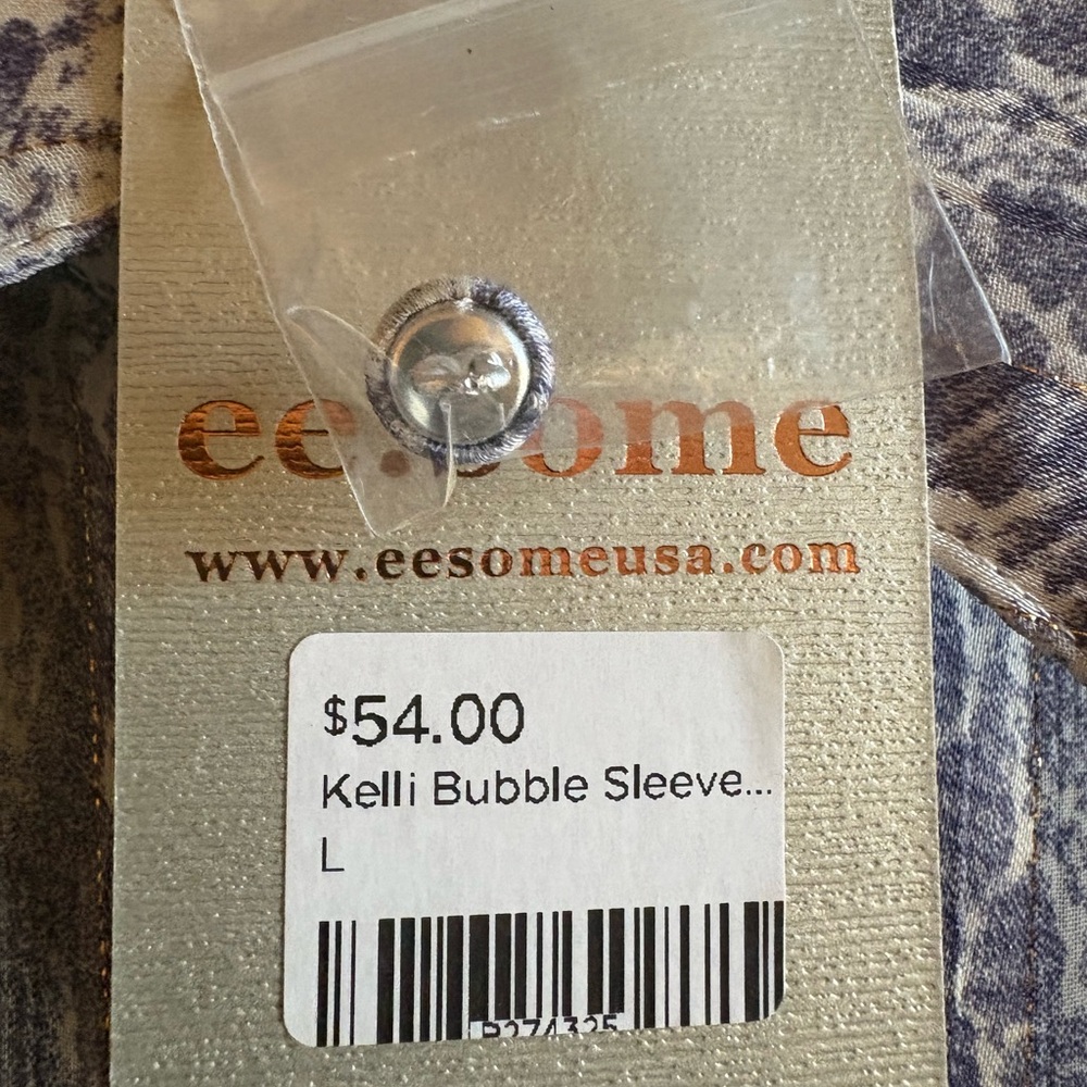eesome Bubble Sleeve Button-Down Top - image 5